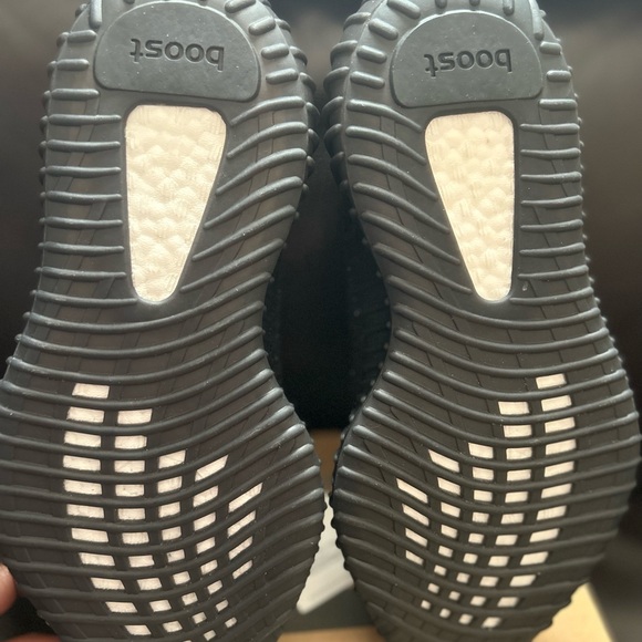 #Adidas #Yeezy #Boost #350 V2 #Oreo - Picture 5 of 5